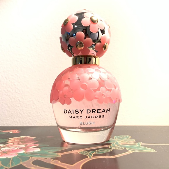Marc Jacobs Accessories - Marc Jacobs Daisy Dream Blush 1.7